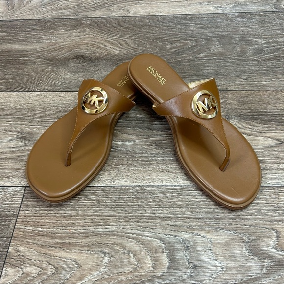 Michael Kors Womens 8 Congac Leather Gold MK Madellion Slip On Thong Sandals - Picture 3 of 11